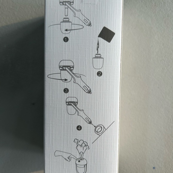 Plug-In Car Humidifier - Picture 3 of 3